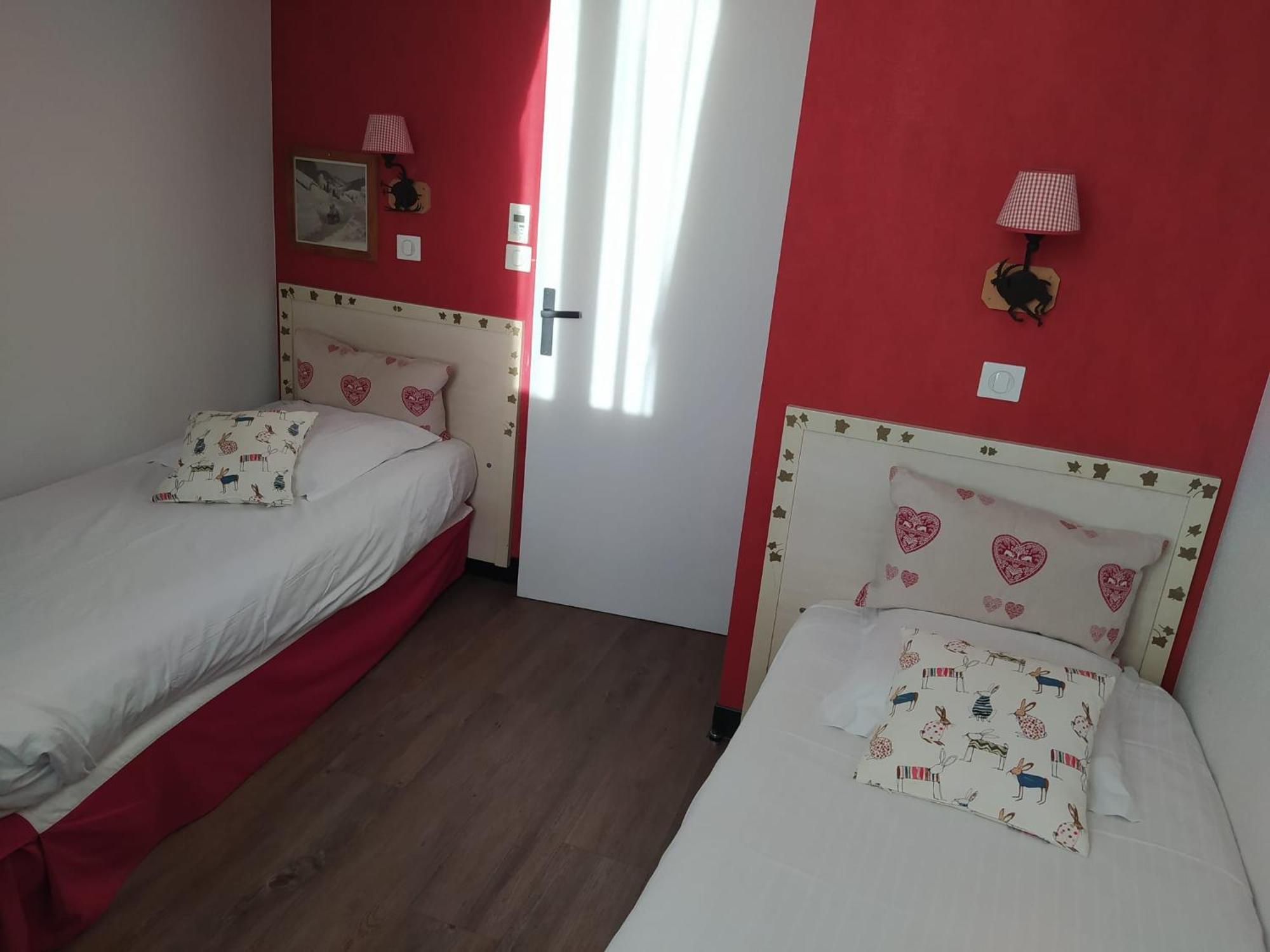 Hotel Des Princes, Chambery Centre Εξωτερικό φωτογραφία