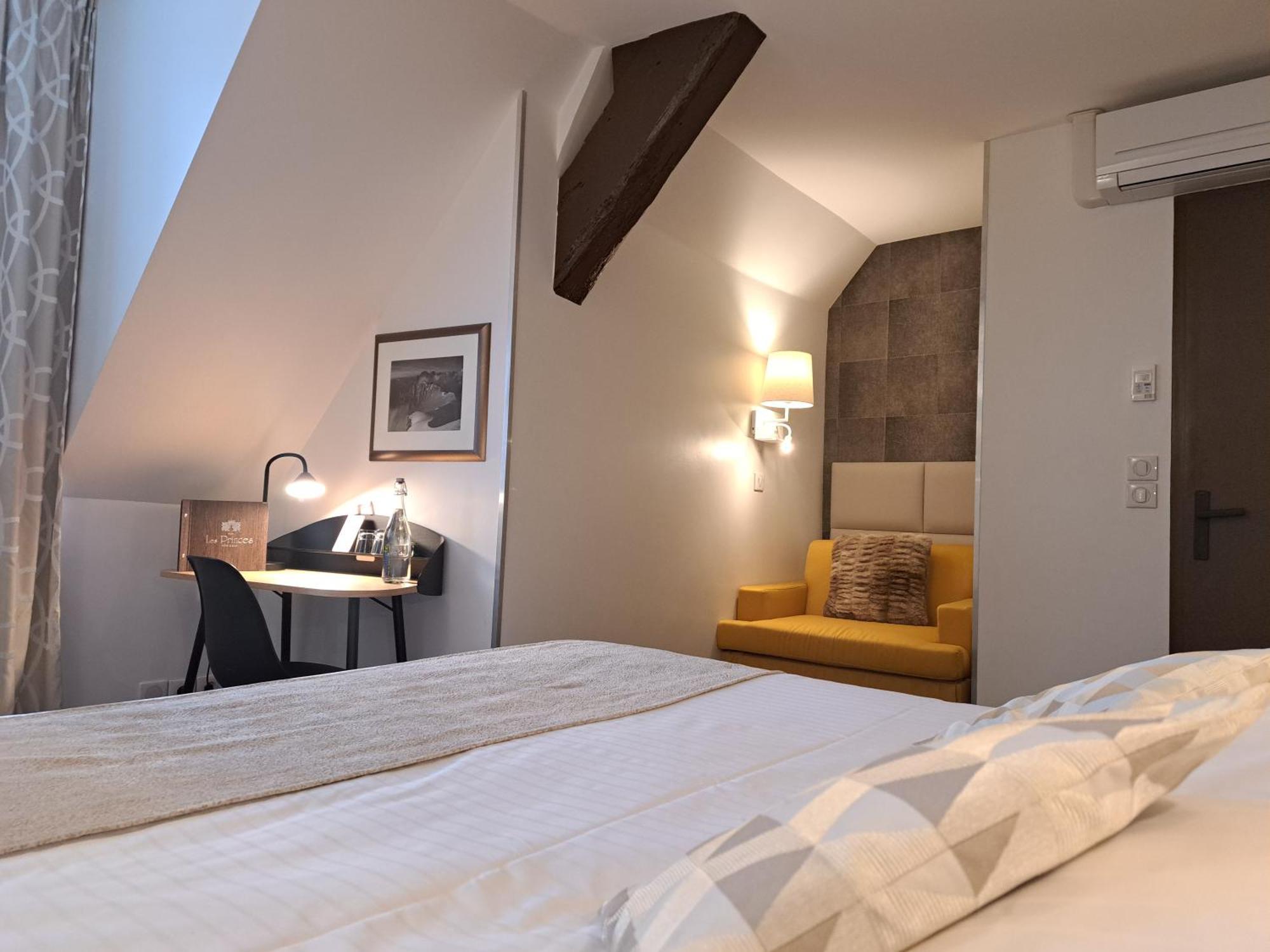 Hotel Des Princes, Chambery Centre Εξωτερικό φωτογραφία