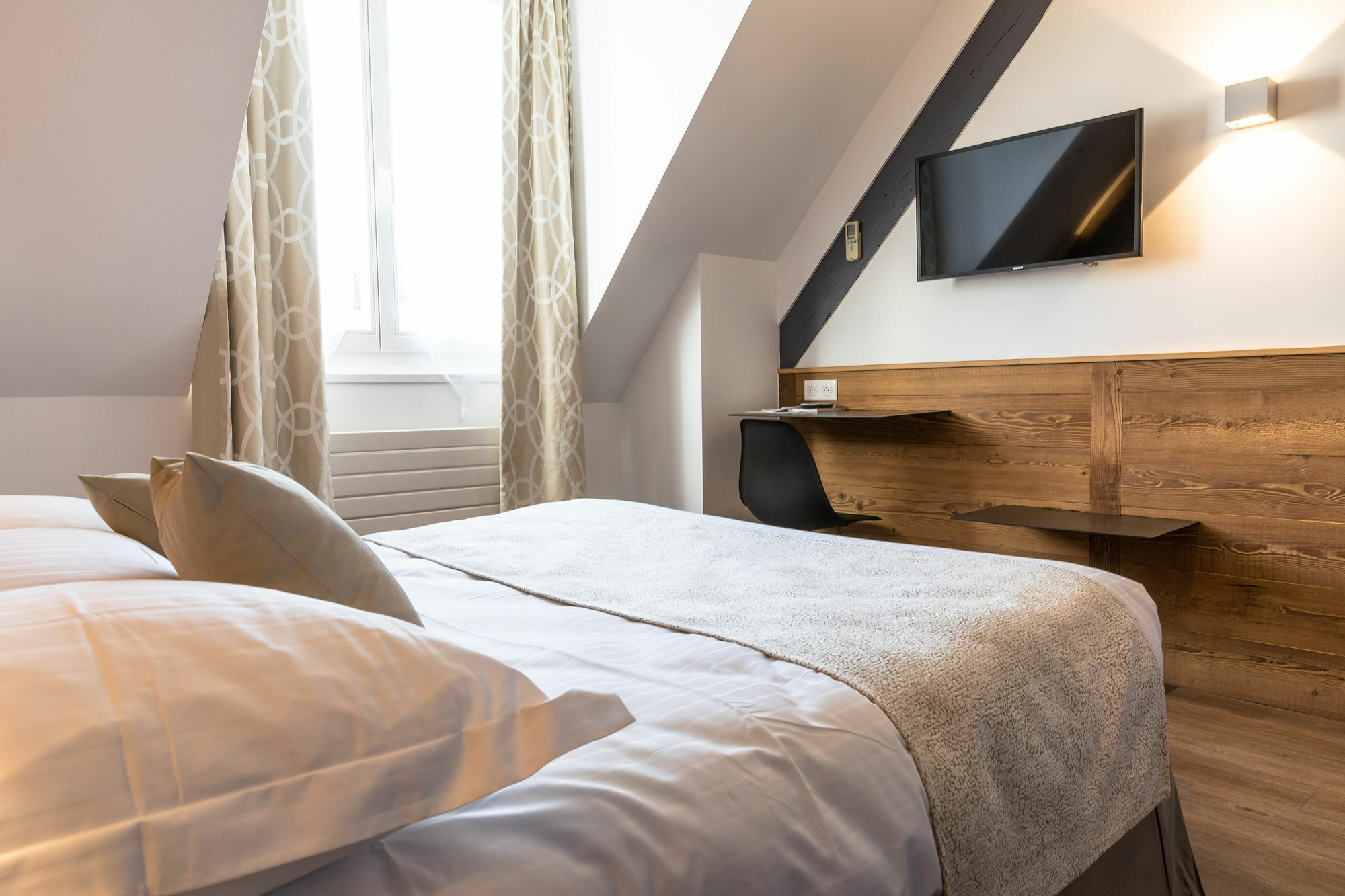 Hotel Des Princes, Chambery Centre Εξωτερικό φωτογραφία