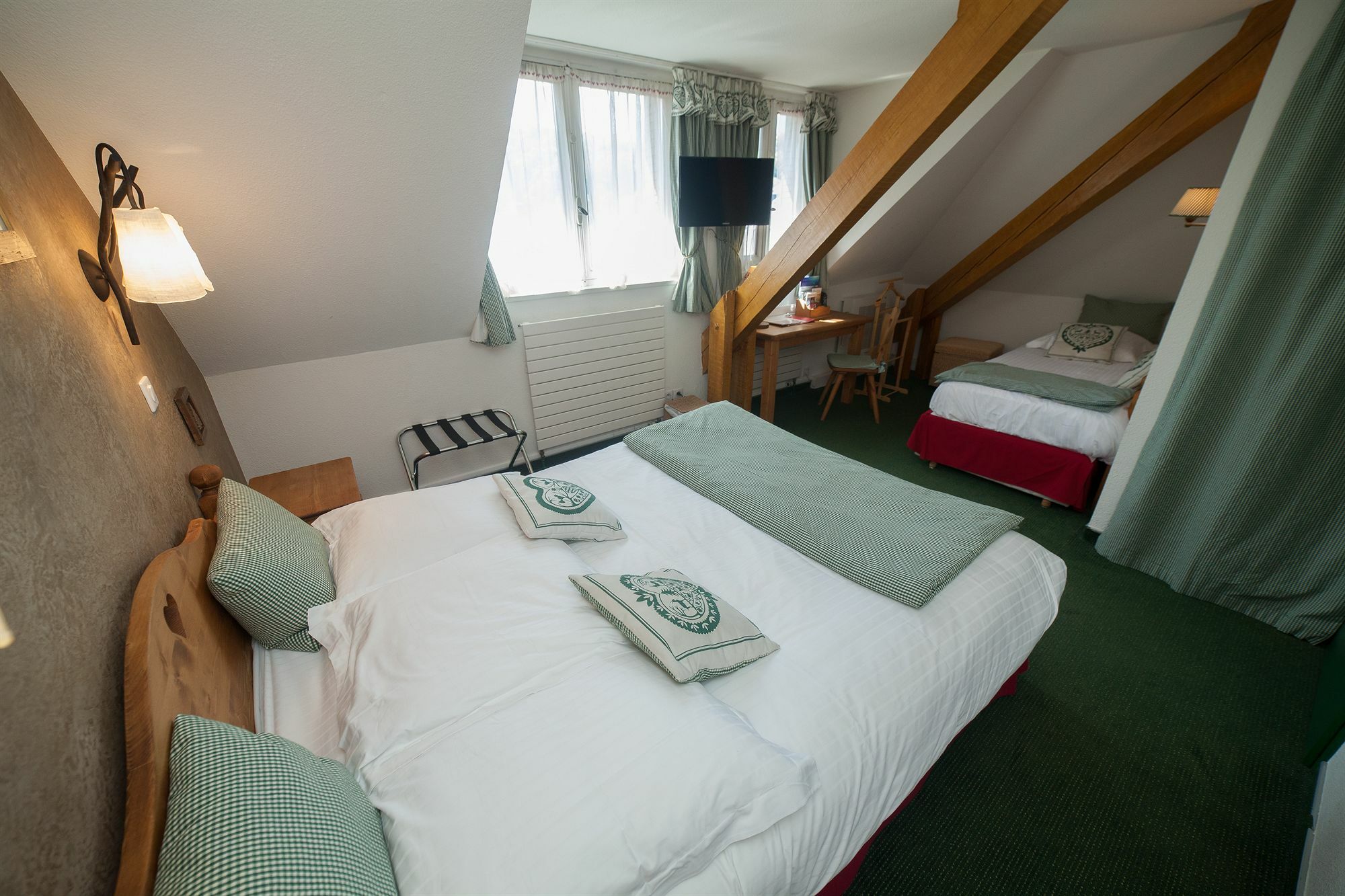 Hotel Des Princes, Chambery Centre Εξωτερικό φωτογραφία